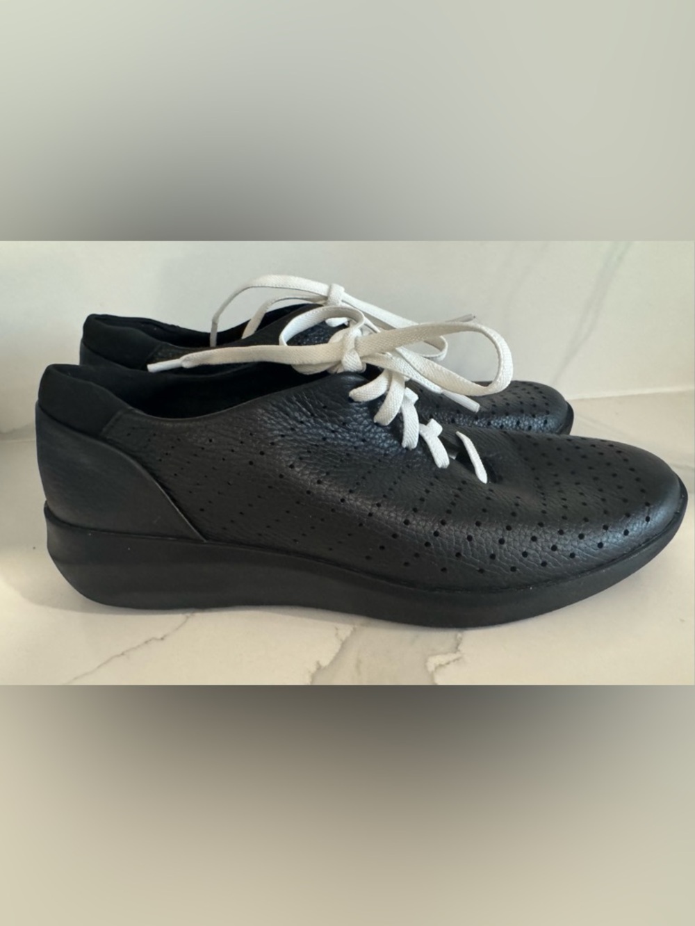 Clarks Leather Kayleigh Aster sneakers lace up walking work shoes orthopedic 7.5